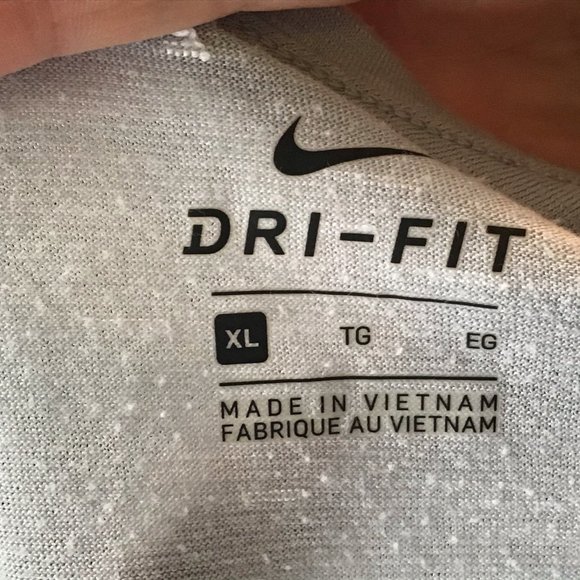 Nike Dry Fit tshirt - Picture 3 of 3